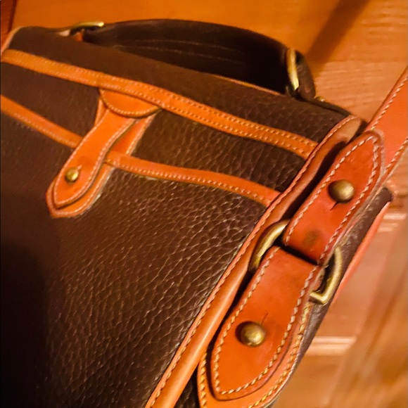 Vintage 1992 Dooney & Bourke Surrey Crossbody Bag Camel & Classic Tan Leather - Picture 9 of 16
